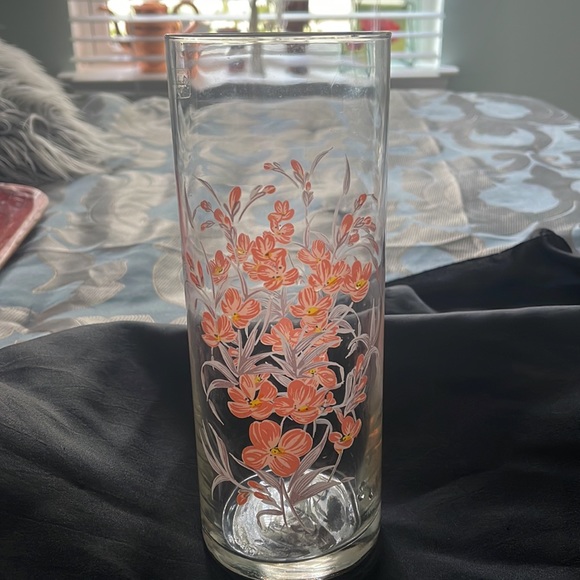 Vase- 1987 Glass Pink Flowers Pasabahce Vase Made In Turkey - Picture 2 of 10